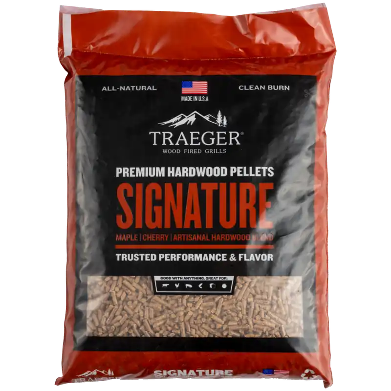 Signature Blend Premium Hardwood Pellets by Traeger
