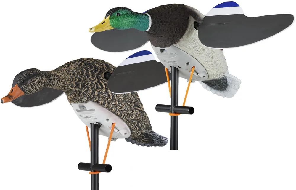 Lucky Pair II Motion Decoys by Lucky Duck