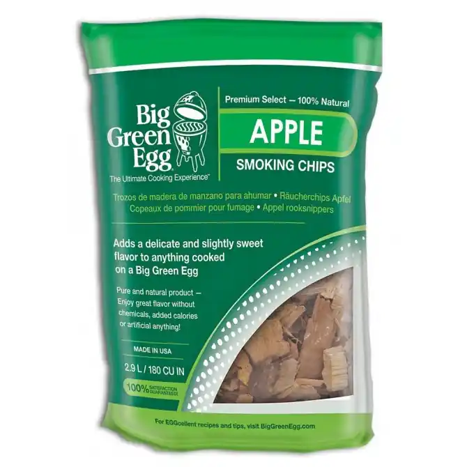 Premium Apple Wood Smoking Chips by Big Green Egg