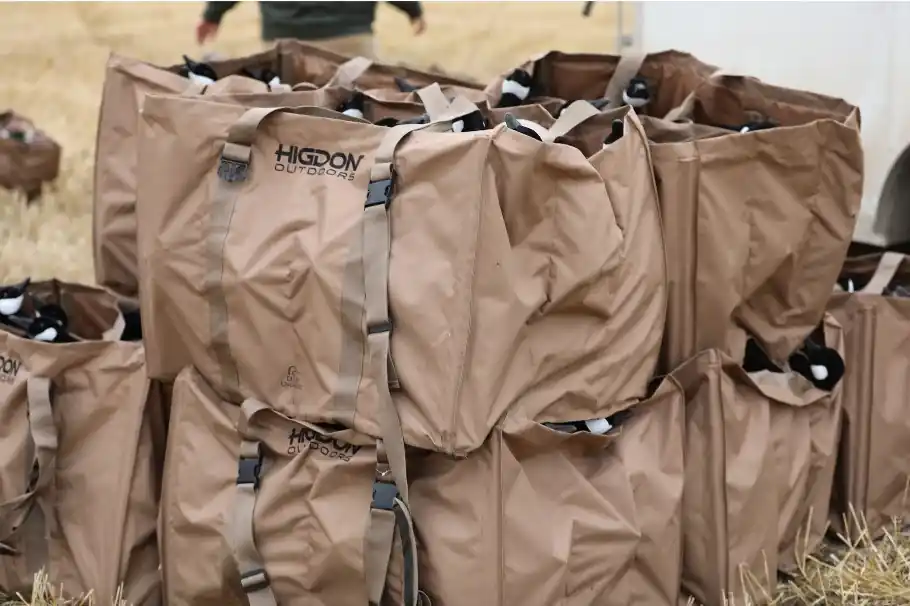 APEX Series Full Size Goose 12 Slot Decoy Bag by Higdon Outdoors