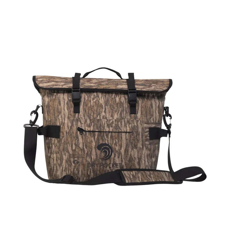 Mossy Oak Bottomland 12 Liter Waterproof Cooler and Shell Bag by Dry Pocket