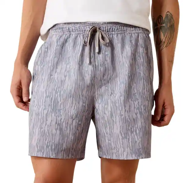 Men‘s 6" Gray Camo Weekender Shorts by Ariat